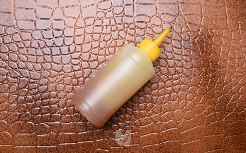 بطری پلاستیکی چسب 1 ghotichasb
